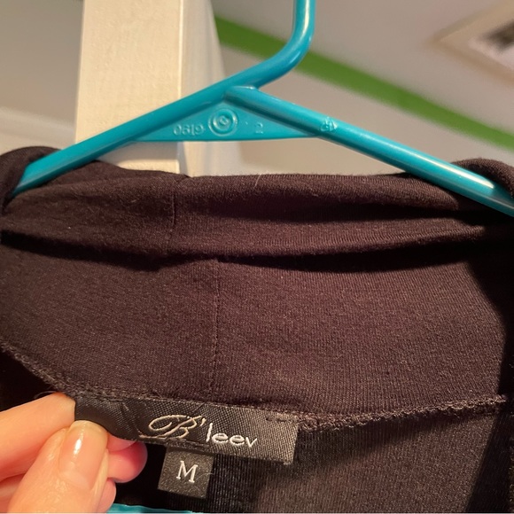 B’leev black slouchy cowl wrap pullover top. - Picture 3 of 5